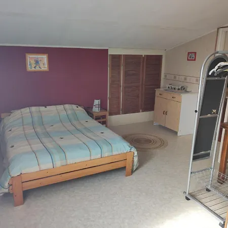 Quarto em Acomodações Particulares 4 Chambres Chez L'habitant Pour Naturistes