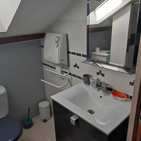 4 Chambres Chez L'habitant Pour Naturistes Quarto em Acomodações Particulares *